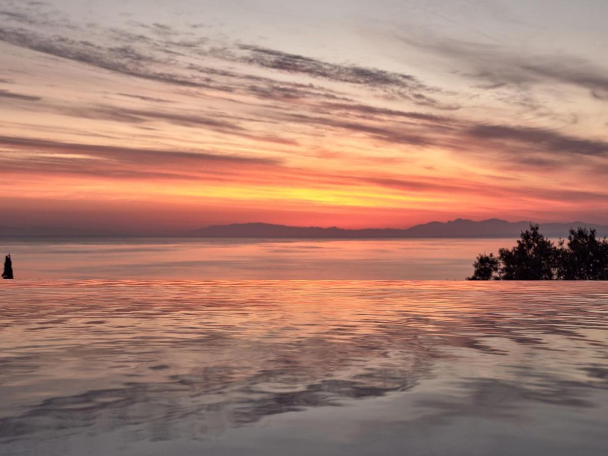 The Sall Villa - Private Pool And Breathtaking Views, By Zantewize อายิโอสนิโกลาโอส ภายนอก รูปภาพ